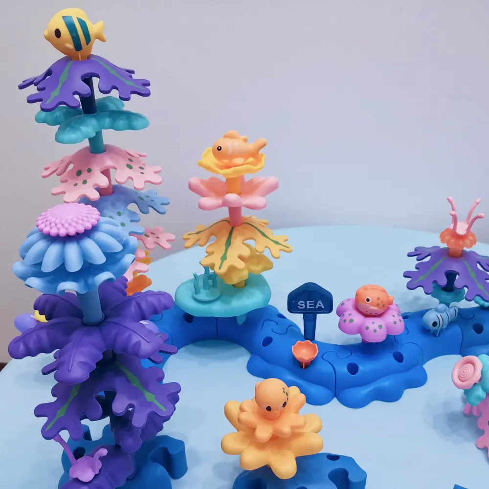 Ocean World: Sea Creatures — L1 starter set with fish and crab building blocks